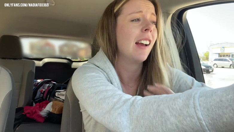 Nadia Foxx: Den v životě camgirl! Testování nových hraček v Drive Thru + Mall!...