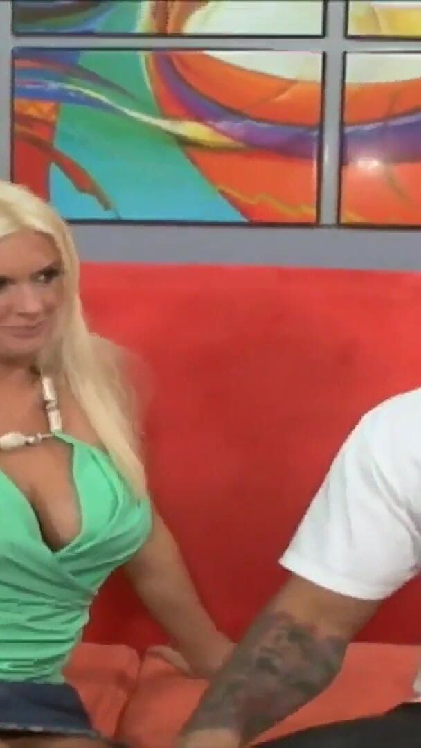 Milf taboo: Sex expert MILF Rhyse Richards a whore with firm velvety...