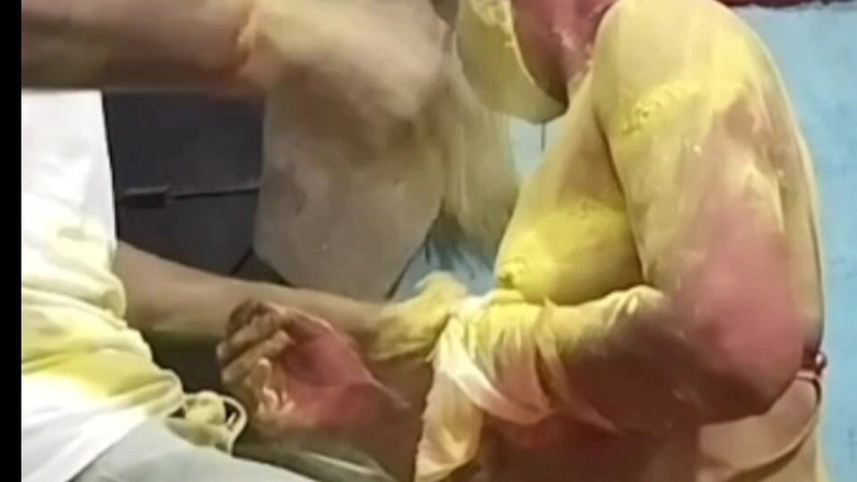 HotBhabhi420: Priya ăn mừng holi đầy màu sắc với chị dâu