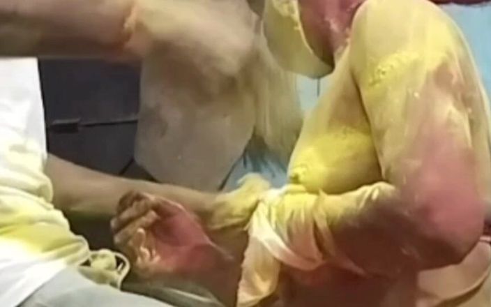 HotBhabhi420: Priya firar färgstark Holi med svägerska