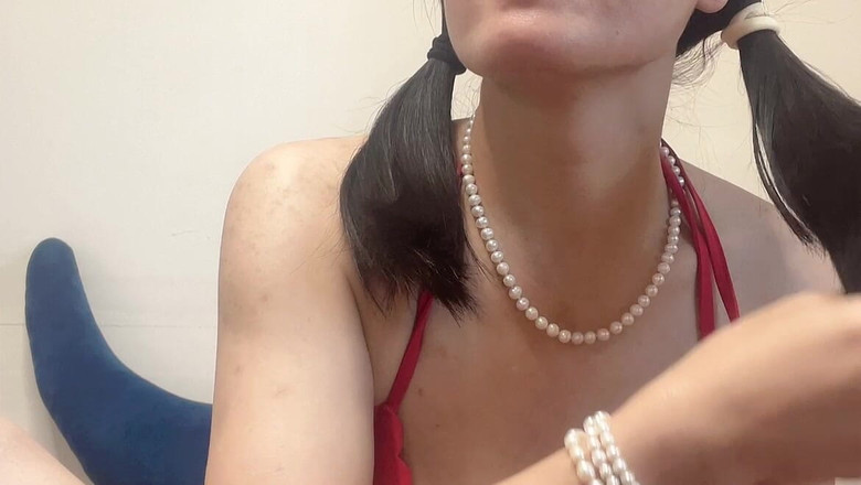 sweethanajapanese: 撒尿肮脏的阴户hana在青少年发型漂亮的娇小女孩亚洲