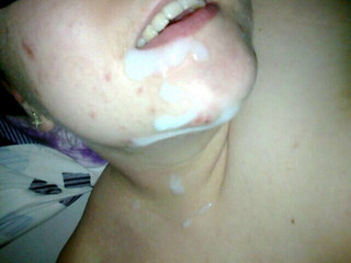 Sekretny666: Stříkání na její rty a tváře