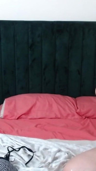Nahá masturbace sexu s velkým zadkem