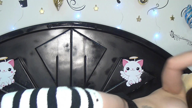 Angel eyes studio: J’ai Avalé De Très Longs Vers Gélifiés!!