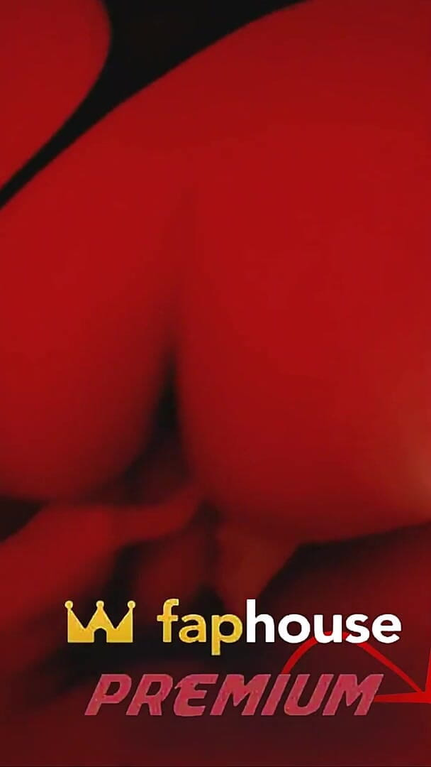 Renatinharj: Vanessinha Desi hat mich in den roten Raum gerufen