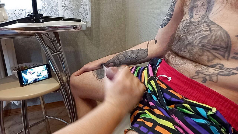 Zona901: Tôi đang ngồi trên ghế, một người phụ nữ béo sục...