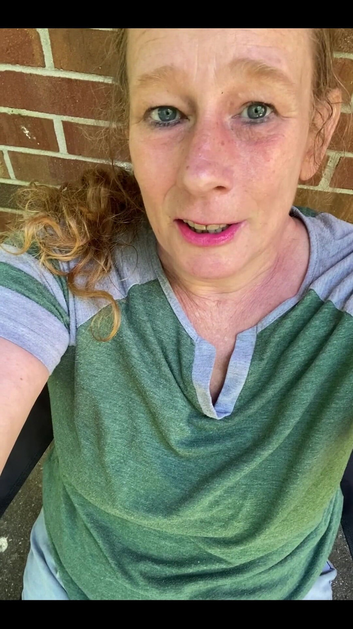 Honeyfleur: 一个色情明星在正常生活中做什么？