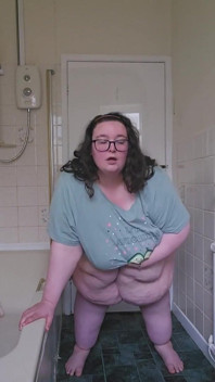 Goddess Bathroom Belly Play