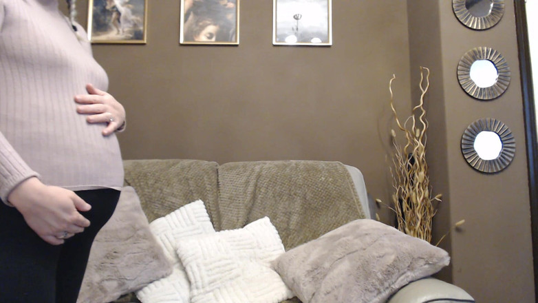 Ripley sweet studio: Handywoman zničí váš dům pro zvýšení hmotnosti potravin