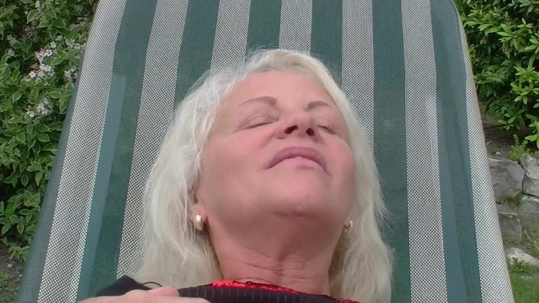 Private Lustpigs: Babička tvrdí: Šukej mě do zadku!