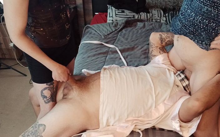 Mysticbabe8: 4some with Dubble Penetration in Hotel Room