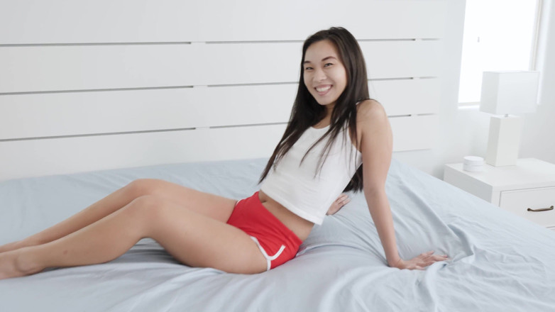 JAYS POV: Pequeña asiática Kimmy Kim es una puta con un culo...
