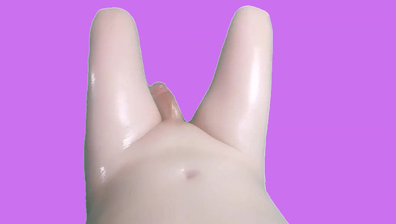 Kitty_Cross: 777 muncrat dalam warna pink dengan suasana lembut dengan mani...
