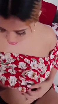 Sora mea vitregă mexicană mai în vârstă este fericită să-mi vadă din nou pula mică