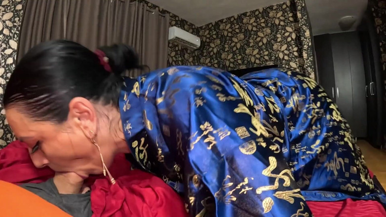 MilfyCalla: เกอิชาเงี่ยนดูดควยแล้วเล่นกับน้ำเงี่ยน 274