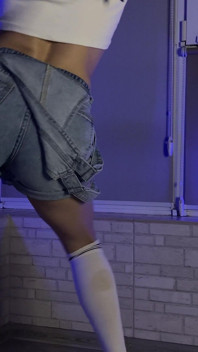 Cam 3 con calzini sexy al ginocchio