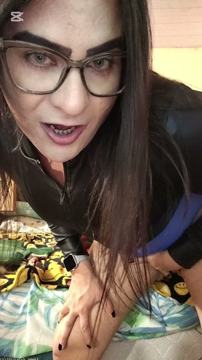Vero boons: Hot Trans Motherfucker at Home