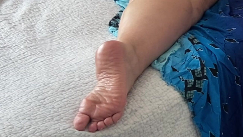 Daddykane: Hot Oily MILF Massage in the House. Sneaky Mother Invites...