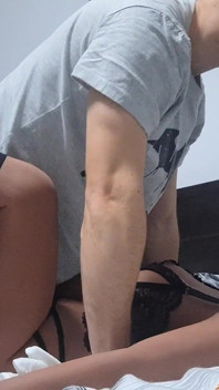 Sborro pesantemente dopo aver scopato la mia bambola del sesso