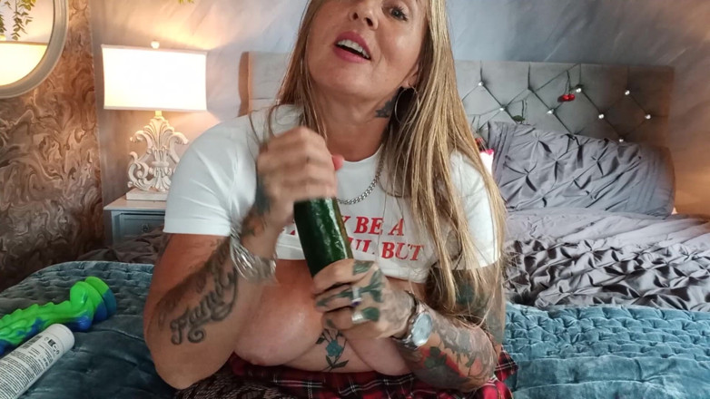 Kitty James: 2000 Fan Spunk Fest