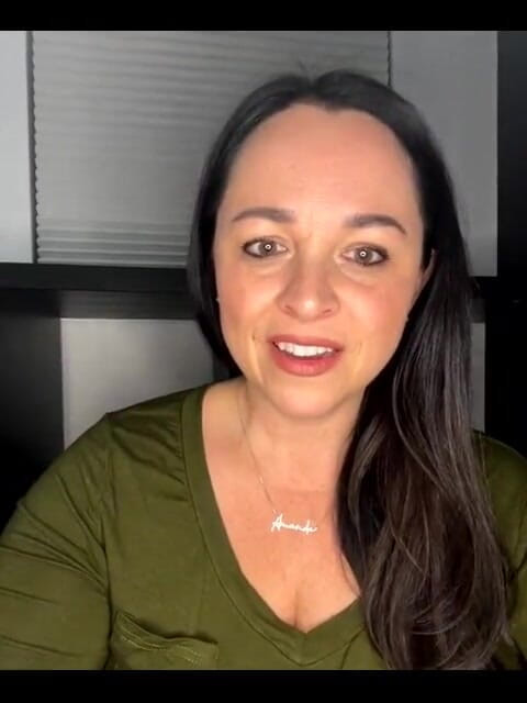 Amanda Thickk: 섹시한 갈색 머리