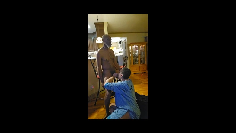 Lithium: Sàn phòng khách