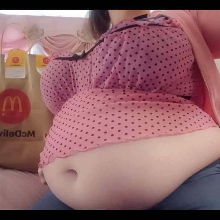 CHUBB1E_BUNN1E: Mage fetisch