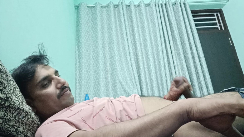 Rajasthani-old-lover: Indischer stiefvater des indischen polizisten bekommt dusche und masturbationsshow