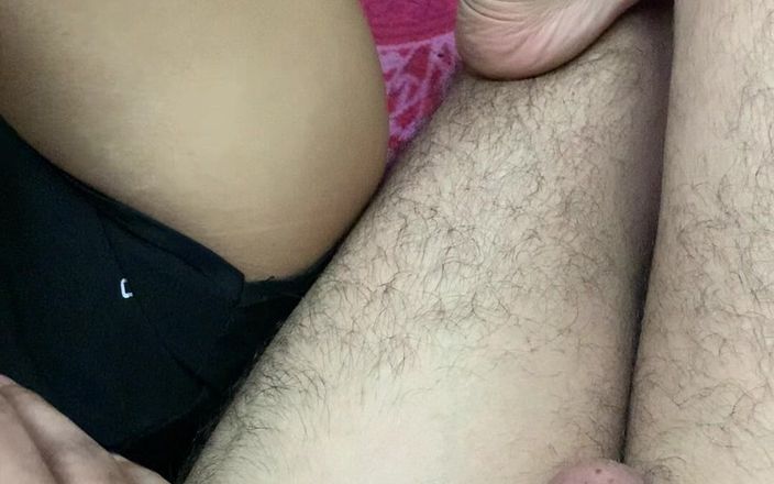 Komal sexy studio: Desi älskar att göra med långa kyssar och långsam ridning