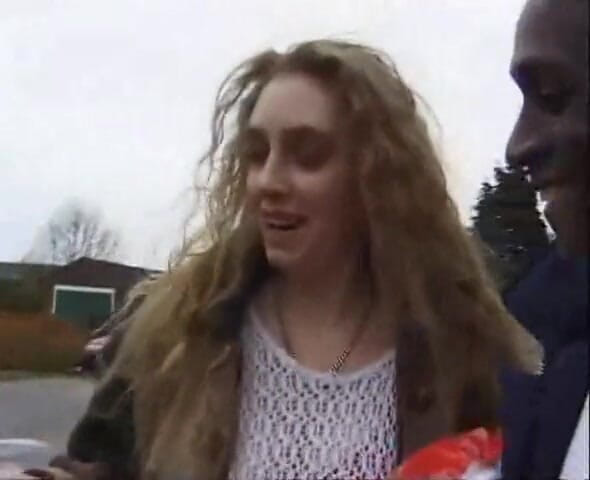 British Blue Movies: Pengembaraan British Big Omar: Butt Jamming Girls