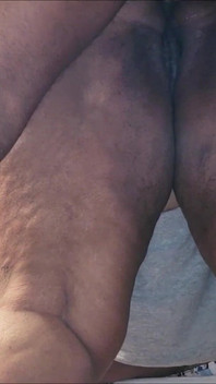 MILF montel eboni miang hitam diusap dari belakang sehingga dia memancut mani besarnya