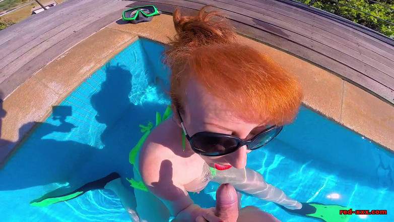 RedXXX: 泳池边 第一人称视角！