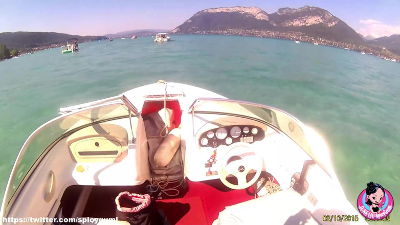 SpicyGum: June Liu / SpicyGum - Navigation sur un lac français (pas de porno)