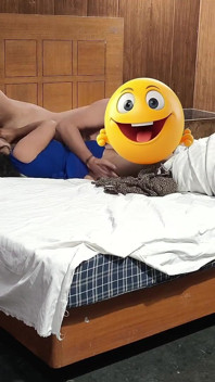 Follada a la hijastra sexy del padrastro en el hotel. Caliente & india en sexo casero