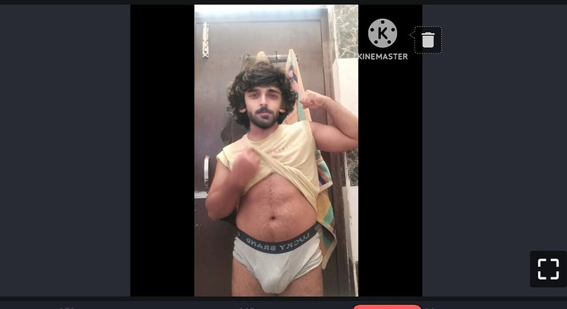 Desi__Panda: देसी समलैंगिक कमसिन लड़का आउटडोर बाथरूम में नहाते हुए बड़ा लंड और गांड