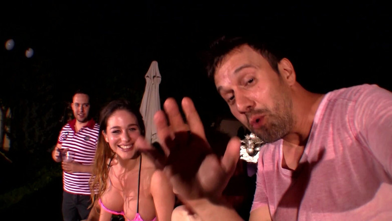 Erotic Planet X: 자지를 빨고 따먹히는 핫한 금발 밀프