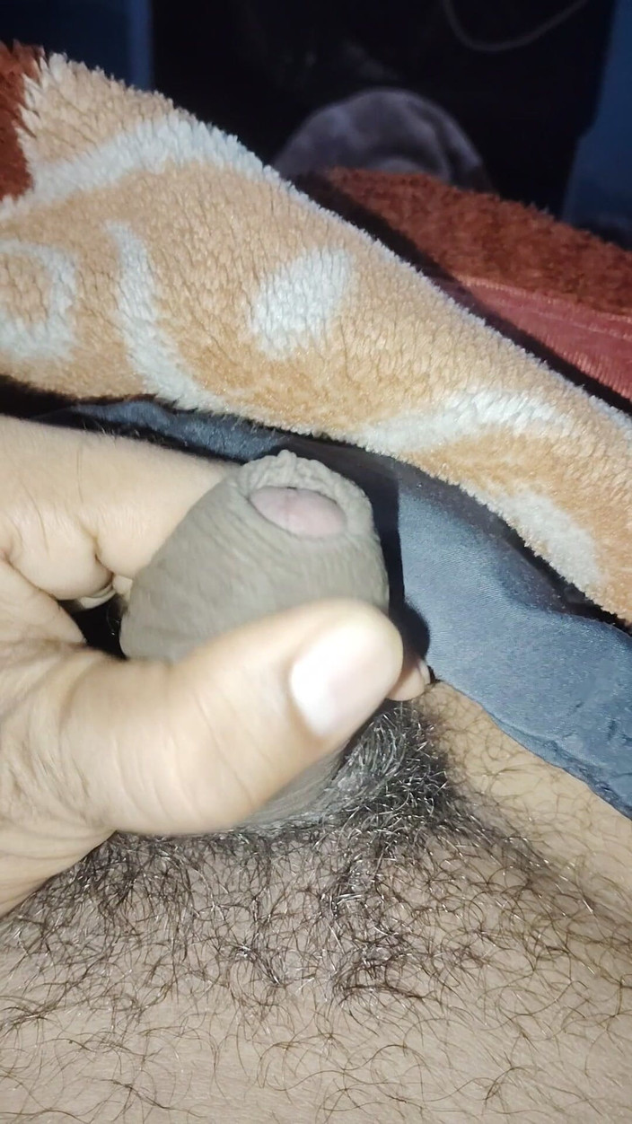 Xxxboyengi: Băiatul student Deshi masturbează o pulă mare