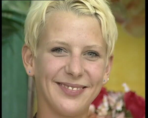 YOUR FIRST PORN: Blonde Paula in Weisem Lingerie Traut Sich Nicht - Blonde Paula...