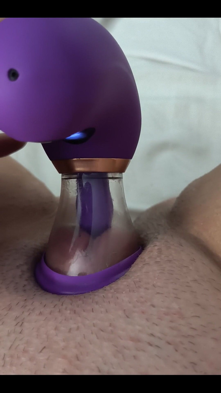 TheKinkyPwrLftr: Mi-a spus să mă înregistrez în timp ce îmi controlau jucăria ca o...