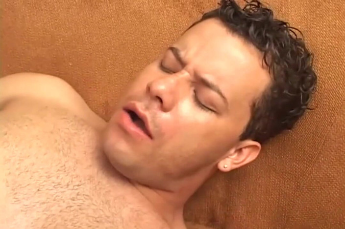 She-Male X: Monstro orgasmo anal por enorme pau de travesti preta !!