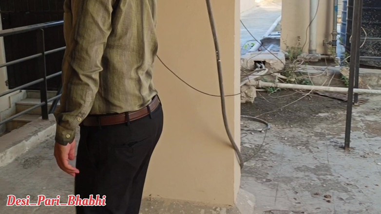 Desi Pari Bhabhi: Desi Bhabhi Got Fucked on Tarrace by Landlord Very Hard