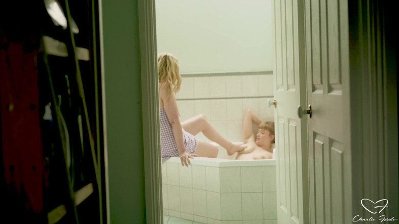 CharlieForde: Bão hòa với Charlie Forde, Laney Day