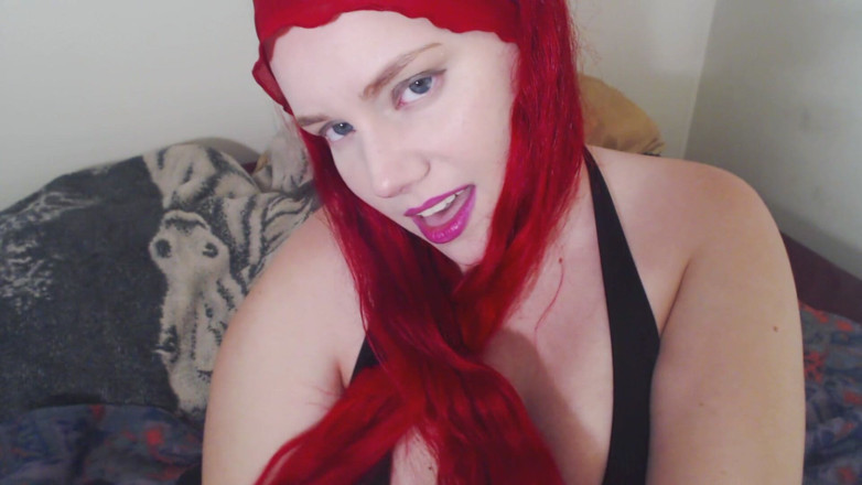 Scarlet Vixen: Fetiș cu fumat cu ulei, joacă cu sărutări