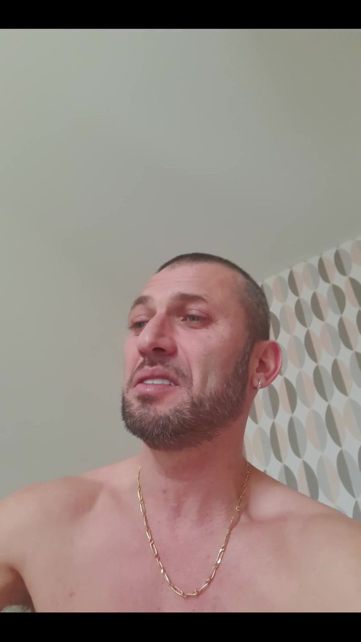 Boy jerking off: Buongiorno