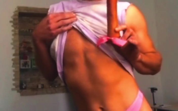 Merry Bell: Rave femboy dans ettikten sonra kendini sikiyor
