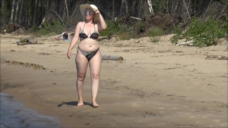 RedRoseRus: Din mamma är på stranden.