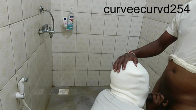Curveecurvd254: We Got Wet Twerked Sucked and Fucked: Bathroom Romance