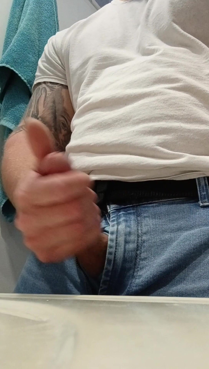 Themilkman618: Biali faceci używa dwóch rąk, aby się wysiąść, co prowadzi...