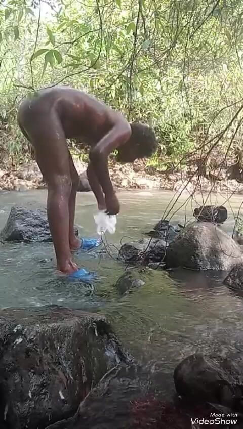 Sexyjayla254: साबुनी हस्तमैथुन बड़ा काला लंड बाहर वीर्य छोड़ रहा है भाग 2