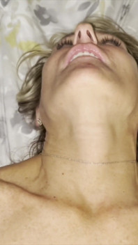 Producenten regisserar MILF's anal shoot